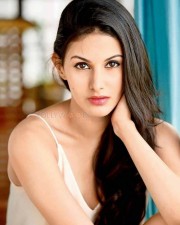 Sexy Amyra Dastur Photo Shoot Pictures