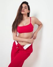 Sexy Amyra Dastur in a Red Sports Bralette and Matching Pants Photos 02