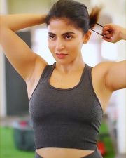 Sexy Iswarya Menon Glam Pictures 02
