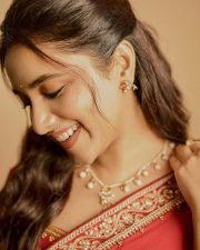 Sexy Priyanka Mohan in a Red Saree with Golden Embroidered Border Pictures 01