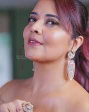 Spicy Anasuya Bharadwaj in Off Shoulder Cream Top Photos 01