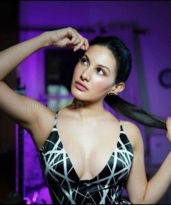 Stunning Amrya Dastur Sexy Photoshoot Stills