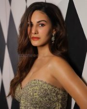 Stunning Amyra Dastur at Pernia s Pop Up Studio in Bandra Photos 02