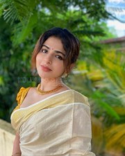 Stunning Iswarya Menon in Cotton Saree Photoshoot Pictures 01 Stunning Iswarya Menon in Cotton Saree Photoshoot Pictures 01