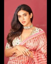 Tamil Heroine Dushara Vijayan New Photoshoot Pictures 02