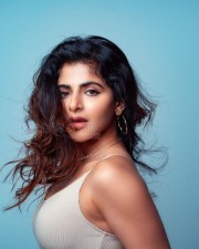 Telugu Actress Iswarya Menon Curvy Beauty Pictures 02 Telugu Actress Iswarya Menon Curvy Beauty Pictures 02