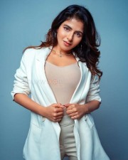 Telugu Actress Iswarya Menon Curvy Beauty Pictures 04 Telugu Actress Iswarya Menon Curvy Beauty Pictures 04