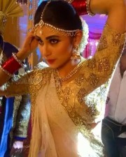 Tv Actress Mouni Roy Unseen Photos