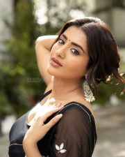 3 Roses Actress Rashi Singh in a Black Saree with White Butterfly Motifs and Sleeveless Black Blouse Pictures 08 3 Roses Actress Rashi Singh in a Black Saree with White Butterfly Motifs and Sleeveless Black Blouse Pictures 08