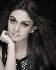 Actress Aishwarya Arjun New Photoshoot Pictures