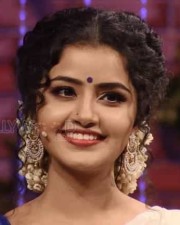 Actress Anupama Parameshwaran New Stills