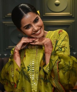 Actress Anupama Parameswaran at The Story Of a Beautiful Girl Movie First Look Launch Photos 07