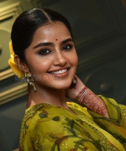 Actress Anupama Parameswaran at The Story Of a Beautiful Girl Movie First Look Launch Photos 10