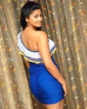 Actress Daisy Shah Sexy Pictures