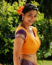 Actress Daisy Shah Sexy Pictures