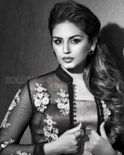 Actress Huma Qureshi Hot Photos