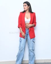 Actress Kavya Thapar at Double Ismart Interview Pictures 16 Actress Kavya Thapar at Double Ismart Interview Pictures 16