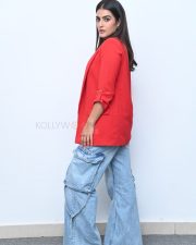 Actress Kavya Thapar at Double Ismart Interview Pictures 17 Actress Kavya Thapar at Double Ismart Interview Pictures 17