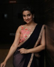 Actress Manjusha At Ninu Veedani Needanu Nene Pre Release Event Pictures