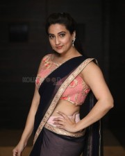 Actress Manjusha At Ninu Veedani Needanu Nene Pre Release Event Pictures