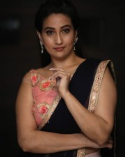 Actress Manjusha At Ninu Veedani Needanu Nene Pre Release Event Pictures