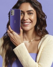 Actress Mrunal Thakur Promoting Nokia Mobile Phones Photos 02 Actress Mrunal Thakur Promoting Nokia Mobile Phones Photos 02