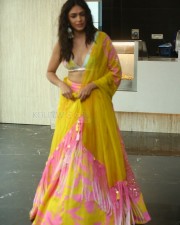 Actress Mrunal Thakur at Sita Ramam Trailer Launch Event Photos 27 Actress Mrunal Thakur at Sita Ramam Trailer Launch Event Photos 27
