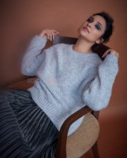 Actress Parineeti Chopra Sexy Photoshoot Pictures 02