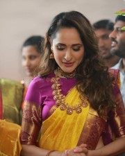 Pragya Jaiswal 29 Actress Pragya Jaiswal Inaugurates Hiya Designer Jewellery Showroom In Tirupati Photos