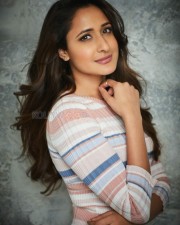 Pragya Jaiswal 24 Actress Pragya Jaiswal Sexy Photoshoot Pictures