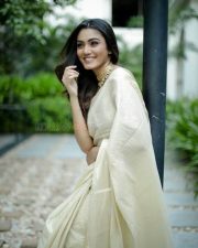 Actress Sana Makbul Photoshoot Pictures 09