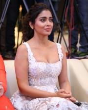 Actress Shriya Saran Cleavage Pictures