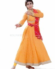 Actress Shriya Saran Dance Poses Photos