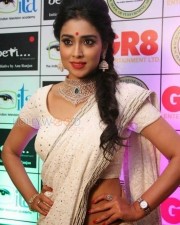Actress Shriya Saran Sexy Saree Pics