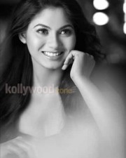 Actress Shruthi Reddy Sexy Photos