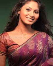 Actress Shruthi Sexy Photos