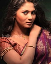 Actress Shruthi Sexy Photos