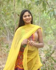 Actress Shruti Reddy New Photoshoot Pictures