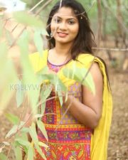 Actress Shruti Reddy New Photoshoot Pictures