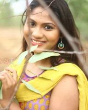 Actress Shruti Reddy New Photoshoot Pictures