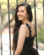Actress Simrat Kaur Interview Pictures 20