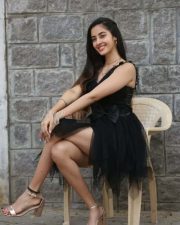Actress Simrat Kaur Interview Pictures 22