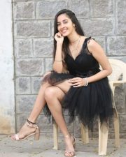 Actress Simrat Kaur Interview Pictures 24