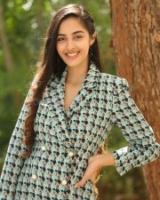 Actress Simrat Kaur Randhawa At Dirty Hari Movie Press Meet Pictures 02
