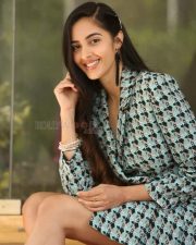 Actress Simrat Kaur Randhawa At Dirty Hari Movie Press Meet Pictures 25