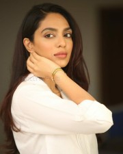 Sobhita Dhulipala 17 Actress Sobhita Dhulipala At Goodachari Movie Success Meet Photos