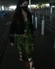 Actress Warina Hussain at Airport Departure Pictures