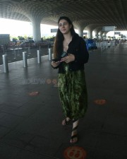 Actress Warina Hussain at Airport Departure Pictures