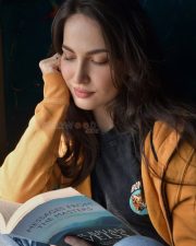 Actress and Dancer Elli Avrram in a Mustard Yellow Zip Up Hoodie Photos 03