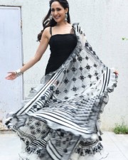 Akhanda Actress Pragya Jaiswal Latest Photoshoot Pictures 02